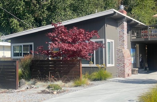 Rio del Mar House | mid-century bungalow at the beach. sunny, quiet, 4 min. walk to the surf!