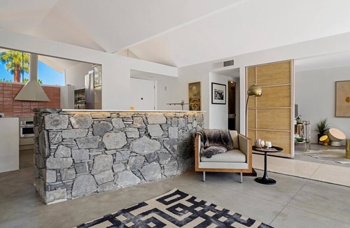 Old Las Palmas Condo | Mid-Century Icon Steps to Downtown Palm Springs, 2 Bed/2 Bath plus Den