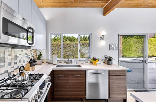 Sunmor House | Mid Century Mood House – Sunmor Alexander Home