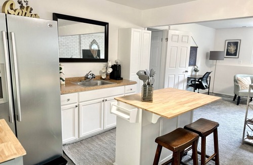 Greenburg House | Midcentury 3BR Home, Minutes to Washington Square!
