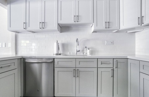 Milpitas Apartment | Milpitas 2BR + Parking in Complex w/ Pool + Lake