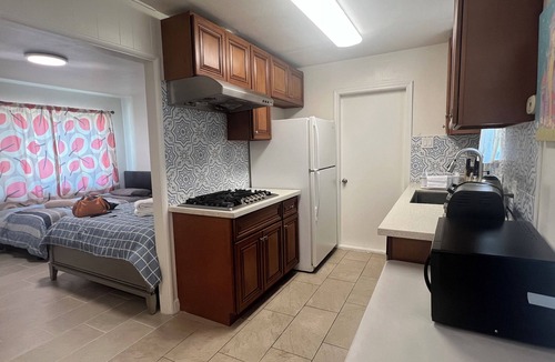 El Monte House | Mini single family house 2 bedrooms 1 bathroom with 3 beds.