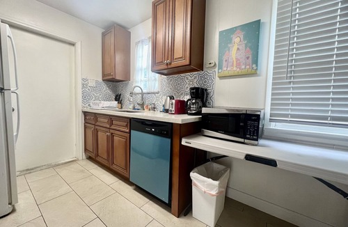 El Monte House | Mini single family house 2 bedrooms 1 bathroom with 3 beds.
