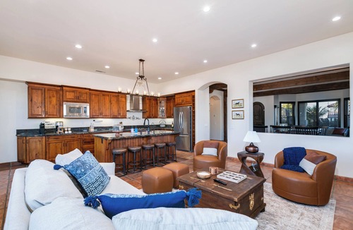 Murrieta House | Minutes to Temecula Wineries, 4Bed/Pool/Spa/Views! Refreshed Spanish Hacienda