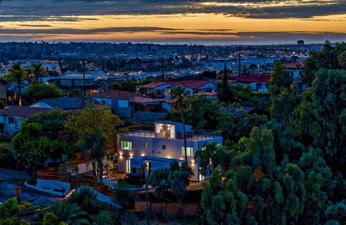 Middletown House | Mission Hills Modern Compound (San Diego)