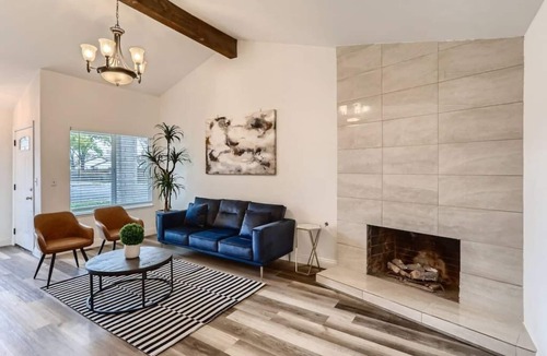 Citrus Heights House | Modern 2 bdrm 2bth gem! 15 mins from downtown!