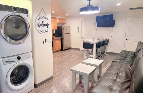 Tucson House | Modern 2BR/2BA Tucson Home w/Jacuzzi Unit 1