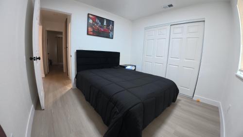 Stockton Apartment | Modern 2BR Retreat Patio & Garage