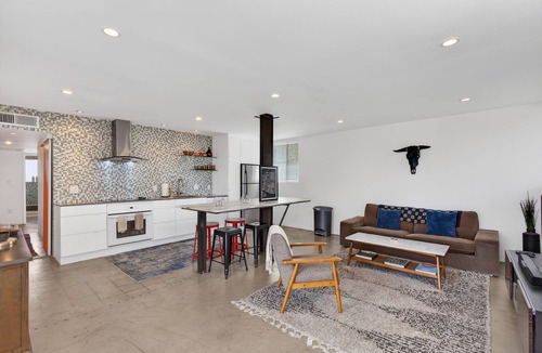 Arcadia Lite House | Modern 2BR Retreat, Sleeps 4,Near Arcadia&Biltmore