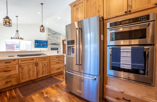 Tahoe Paradise Cabin | Modern 4/2.5 Chalet—Lake Baron @ South Lake Tahoe