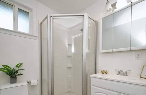 Concord House | Modern 4-Bed home near Downtown Concord
