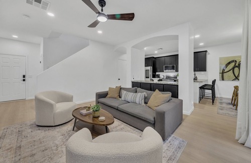 Ashley Heights House | Modern 4BR + Loft Family-Friendly Gilbert Stay Sleeps 11
