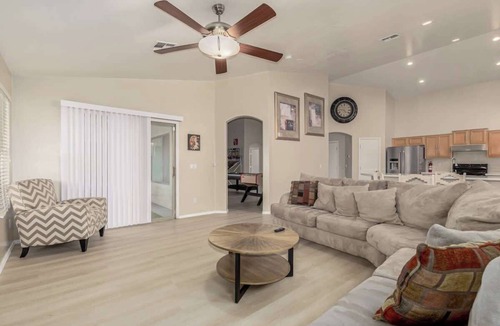 Avondale House | Modern 4BR Retreat with Game Room, Backyard & BBQ