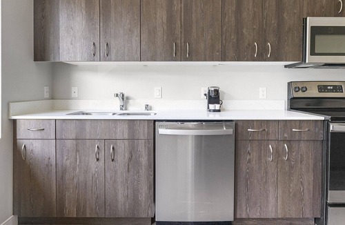Pleasant Valley Apartment | Modern Apartment in Prime Location (ID5126X43)