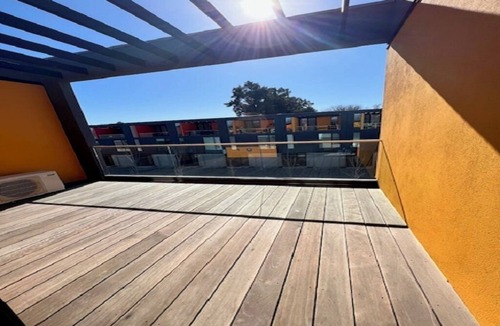 Land Park Apartment | Modern Brand New 2-bedroom/2bath apartment with AC, WiFi, close to downtown.