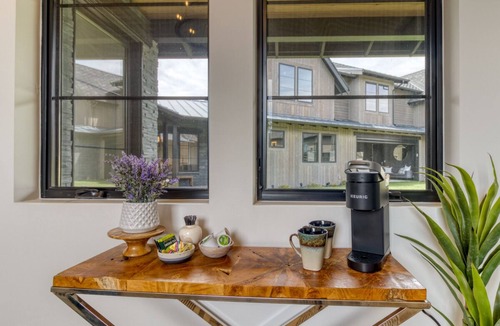 Powell Butte House | Modern Central Oregon home located in the Brasada Ranch resort neighborhood.