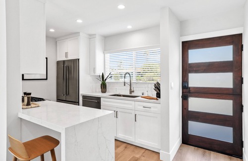Corona del Mar House | Modern Coastal 2 Bedroom CDM Home