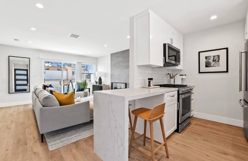 Corona del Mar House | Modern Coastal 2 Bedroom CDM Home