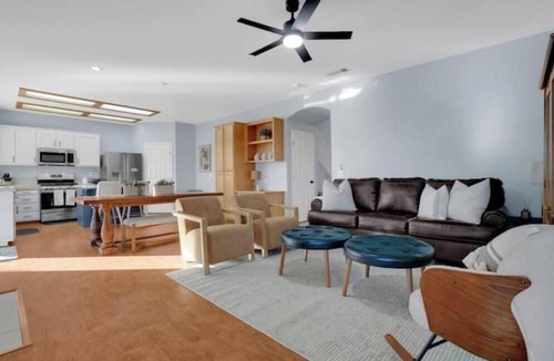 Spanos Park House | Modern Comfort: Waterfront Edition