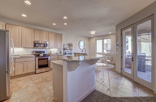 St. George Condo | Modern Condo on Sunbrook Golf Course