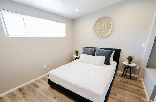 Gateway District Condo | Modern Condo Walking Distance to the Strip