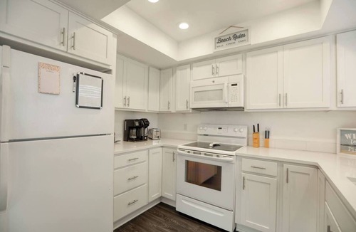 Downtown Condo | Modern Downtown Condo