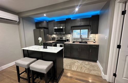 Loa Apartment | Modern Escape