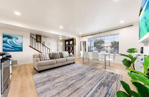 Rowland Heights House | Modern Family House in Rowland Heights/4BR/Near Disnyland &LA