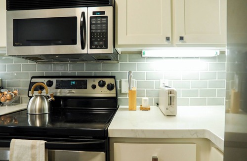 Bankers Hill Apartment | Modern | Furnished | Bankers Hill Condo | Across from Balboa Park