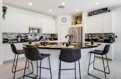 Cottonflower House | Modern Gem w/Fire Pit: 3 Mi to Goodyear Ballpark!