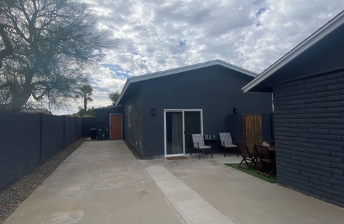 Roadrunner Estates East House | Modern Guest House in Great Central Location!