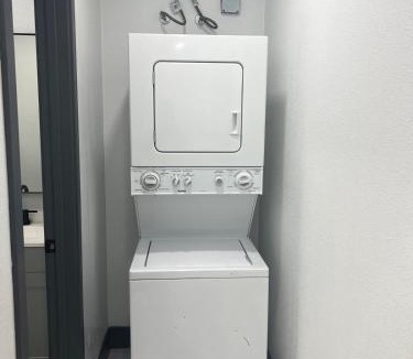Las Vegas Apartment | Modern Guesthouse W Parking 12Min to Strip