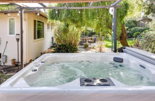 Petaluma House | Modern Home in Napa Area w/Hot Tub & Game Room!
