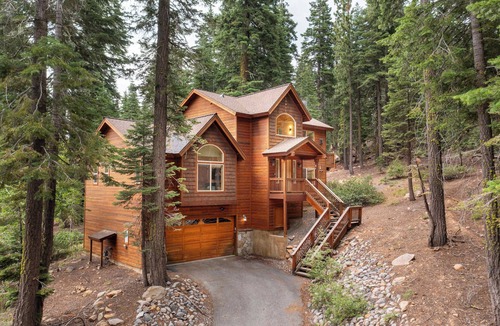 Kingswood Estates House | Modern Lake Tahoe Retreat – Ski and Swim