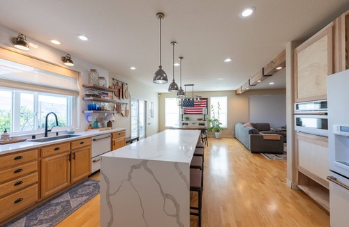 Northwest Reno House | Modern Mountain Retreat Located in highly desirable area in Northwest Reno.