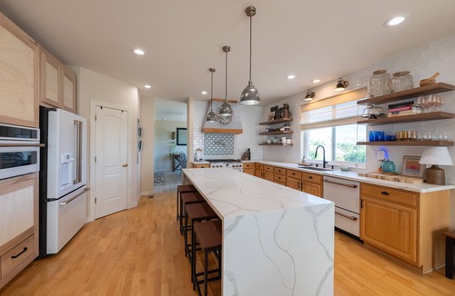 Northwest Reno House | Modern Mountain Retreat Located in highly desirable area in Northwest Reno.