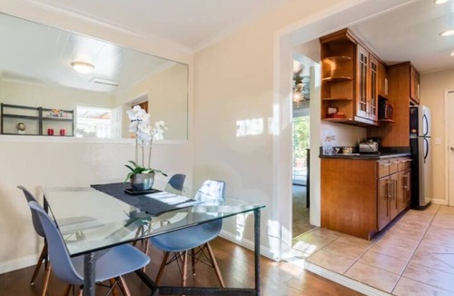 Shoreline West House | Modern poolside house with AC Downtown Mountain View!