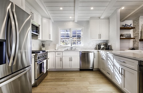 Sonoma House | Modern Ranch House-swim, soak, pickleball & walk to wineries