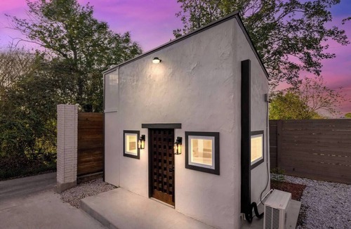 Richardson House | Modern Retreat|Tiny House|Weekly&Monthly Discount