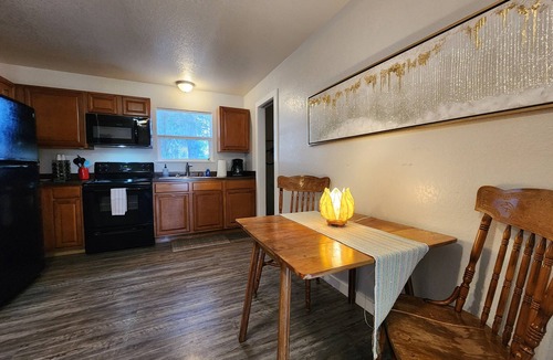McKinleyville Apartment | Modern Retro Retreat