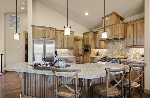 Truckee House | Modern Schaffer's Mill Home | AC, King | Golf Access | Near Lake, Trails & Town