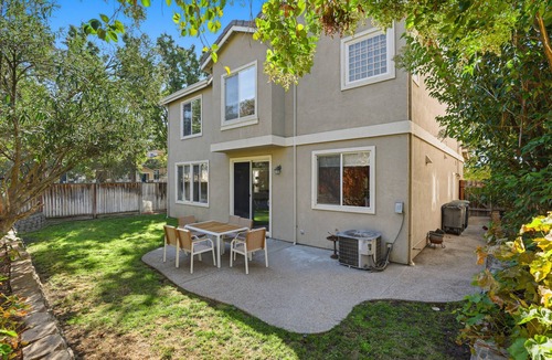 Dublin House | Modern Spacious 3 BD/2.5 BA - King Suite - Office