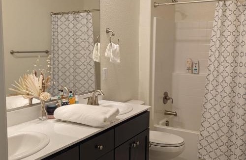 Sparks House | Modern, Spacious & Relaxing Home in Sparks, NV