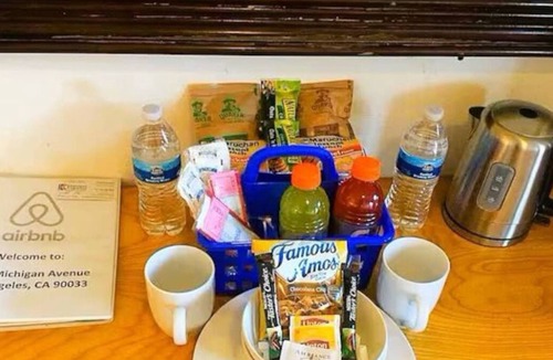 Boyle Heights Apartment | Modern Studio Near Downtown LA * W/D * AC * WIFI!