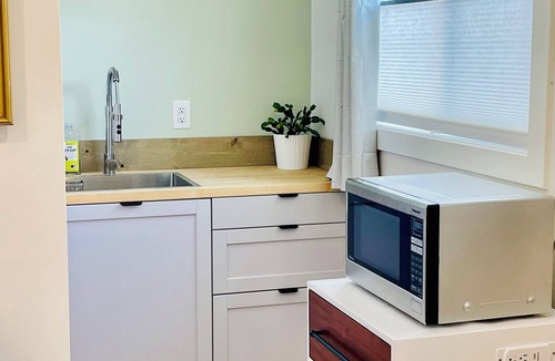 Carson City Apartment | Modern studio within minutes to Capitol Complex!