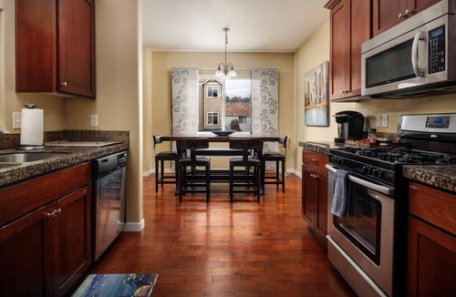 Metzger House | Modern Townhome With Open Floor Plan and Pool Table Near Washington Square, 8.5 miles to Downtown