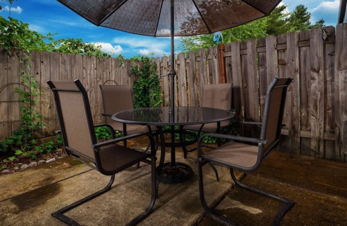 Beaverton House | Modern Updated Home, Game Room, Open Layout, Family Friendly, Near Intel & Nike 5 Min Walk to MAX