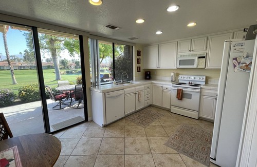 Palm Desert Condo | Monterey Country Club: Golf Course with Mountain Views!