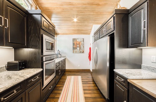 Meeks Bay House | Monthly Lease - Lands End at Meeks Bay by Tahoe Getaways - 4BR Pet Friendly, Walk to Lake!