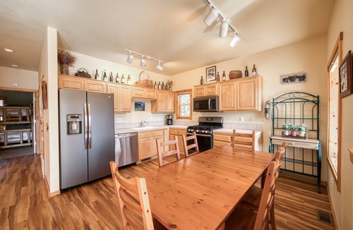 Truckee House | Monthly Lease - Robin's Rest at Tahoe Donner by Tahoe Getaways